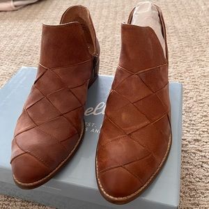 Seychelles Deep Sea brown leather short boots